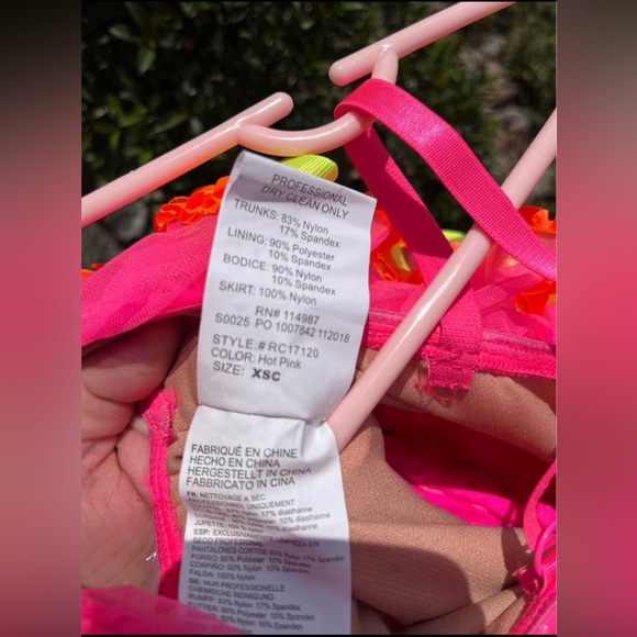 Revolution Dance Costume - Picture 7 of 9